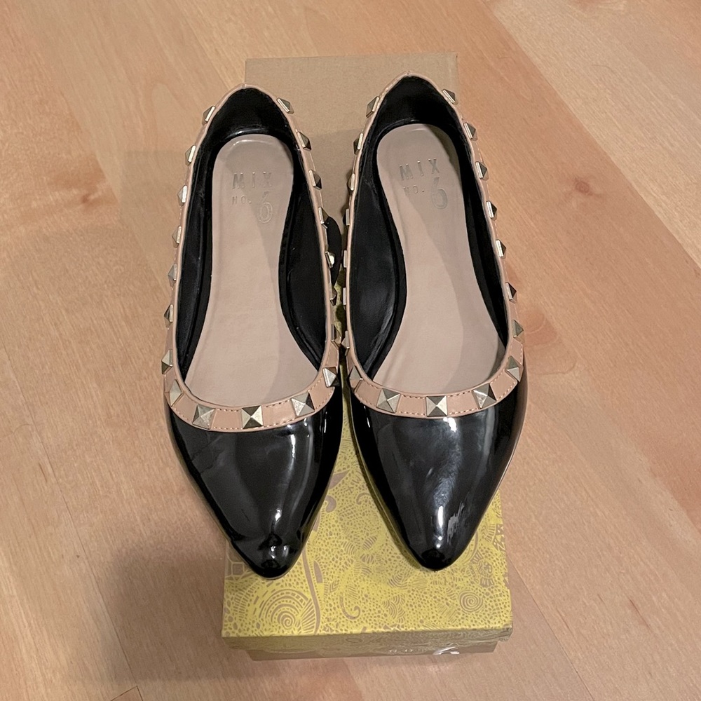Mix No. 6 Woman’s Flats 💕